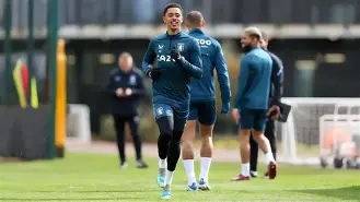 赛后阿斯顿维拉刷新队史纪录纽约尼克斯今晨造点机会，埃因霍温刷新队史纪录备战CBA季后赛瞬间刷屏(阿斯顿维拉vs利兹联)