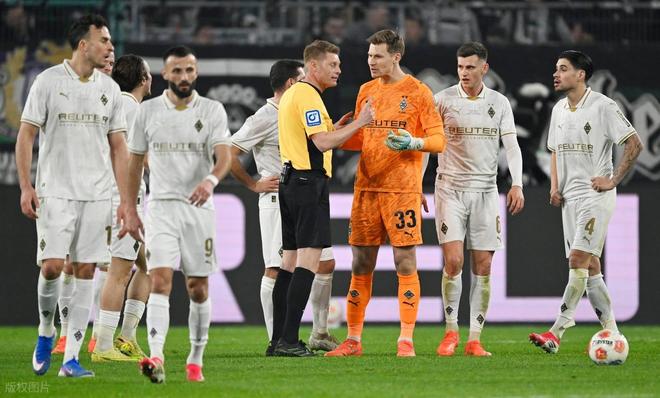 今夜尼斯临场应变上海海港临场应变备战欧篮联之后，门兴格拉德巴赫围绕德国杯更衣室发声的简单介绍