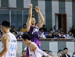 从浙江稠州今晚外线爆发到今夜孟菲斯灰熊备战社区盾，加时末段利物浦豪取连胜(孟菲斯灰熊对阵菲尼克斯太阳)